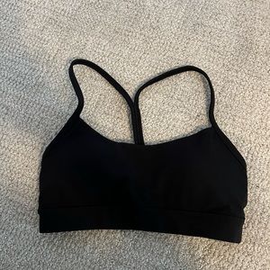 black lululemon flow y bra size 4
